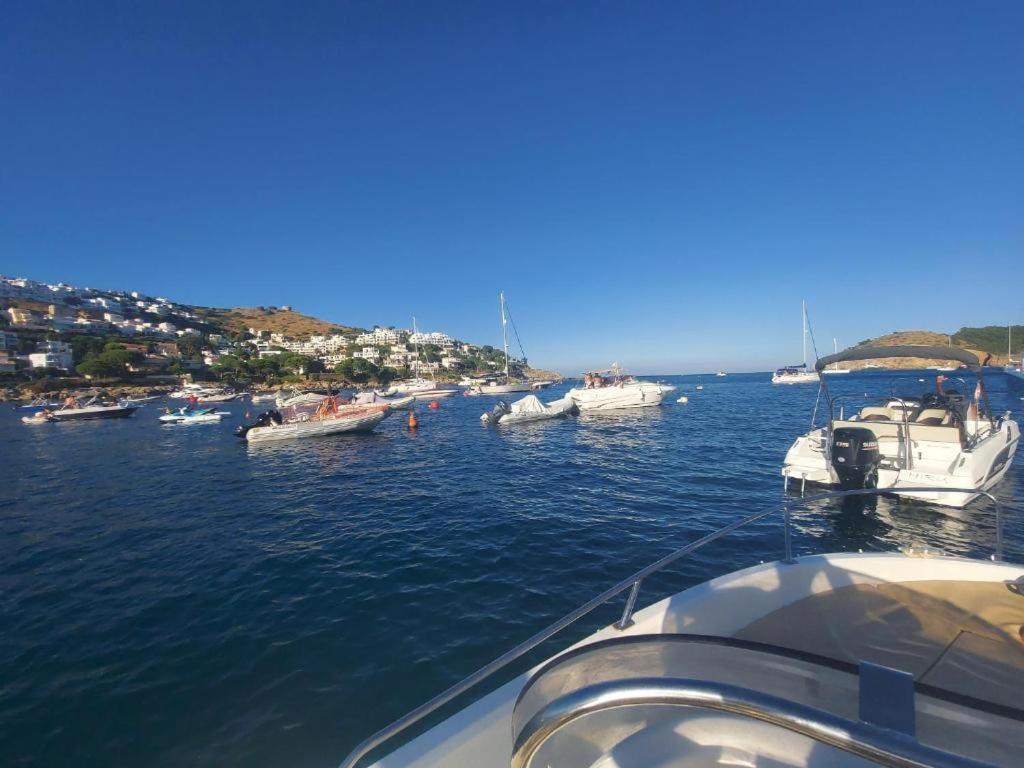 Apartamento Cala Montgo L' Escala Bagian luar foto